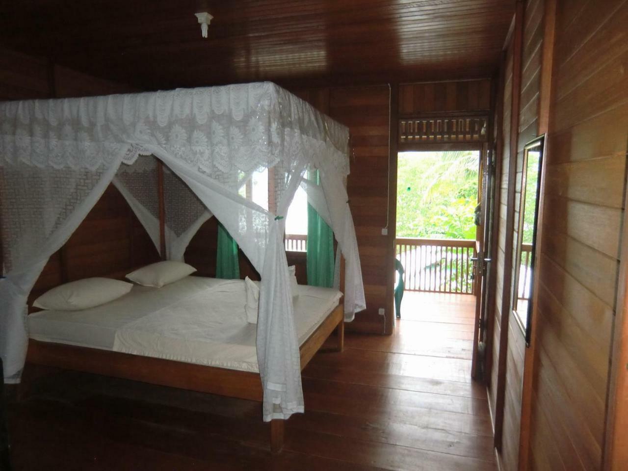 Bunaken Sea Garden Resort Exterior foto